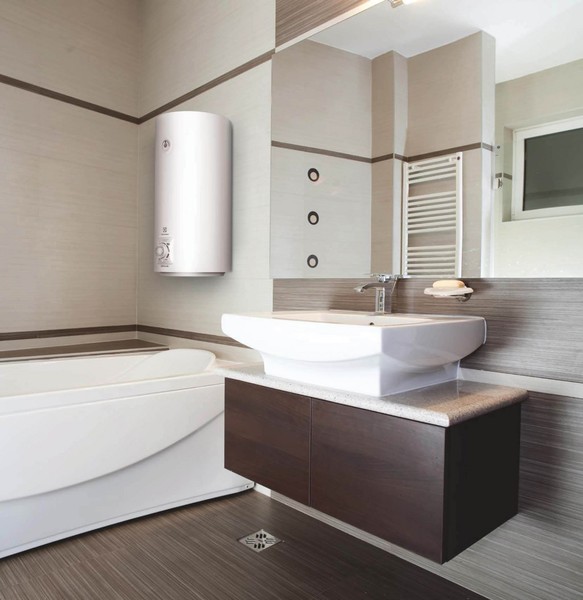 Водонагреватель электрический Electrolux EWH 150 AXIOmatic